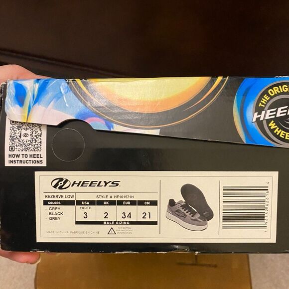 Youth Heelys – Black & Gray – Size 3 – New in Box - Picture 1 of 10